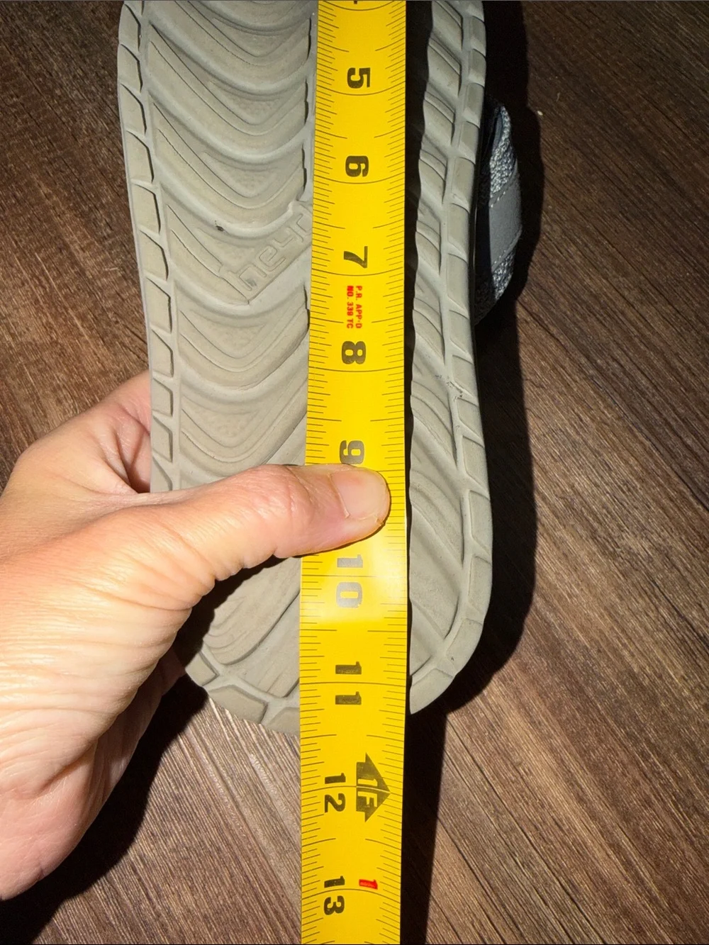 Hey Dude Flip Flops Gray no size but fit mens 9/9.5